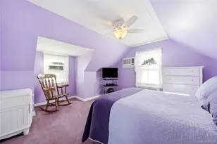 305 W Nicholai St, Hicksville, NY 11801 - Photo 21