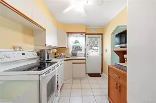 305 W Nicholai St, Hicksville, NY 11801 - Photo 13