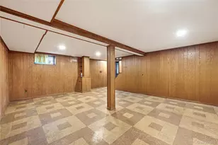 305 W Nicholai St, Hicksville, NY 11801 - Photo 25