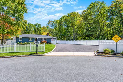 20 Danbury Avenue, Patchogue, NY 11772 - Photo 23