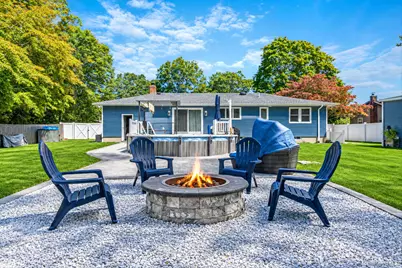 20 Danbury Avenue, Patchogue, NY 11772 - Photo 7