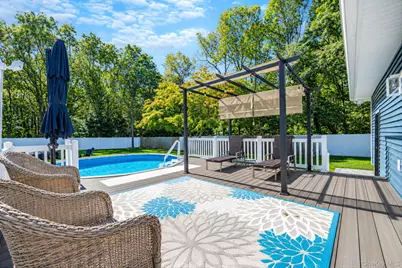 20 Danbury Avenue, Patchogue, NY 11772 - Photo 9