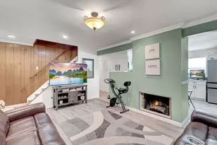 53 Spindle Rd, Hicksville, NY 11801 - Photo 7