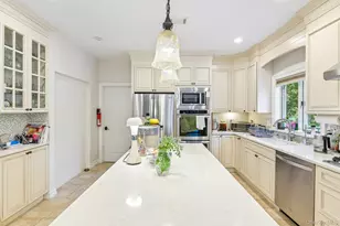 708 Park Ln, Cedarhurst, NY 11516 - Photo 11