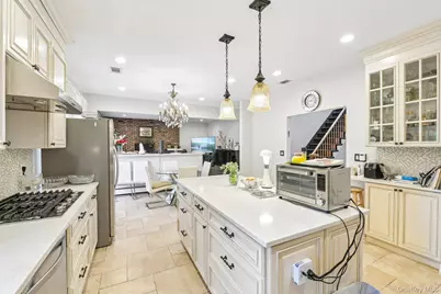 708 Park Lane, Cedarhurst, NY 11516 - Photo 13