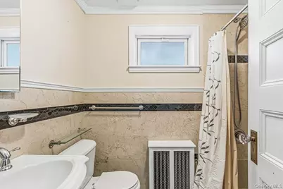63 Shellbank Place, Rockville Centre, NY 11570 - Photo 13