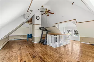 63 Shellbank Pl, Rockville Centre, NY 11570 - Photo 15