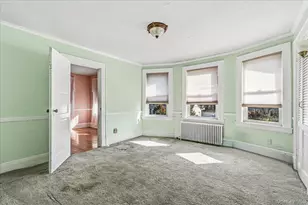 63 Shellbank Pl, Rockville Centre, NY 11570 - Photo 11