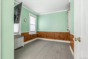 63 Shellbank Pl, Rockville Centre, NY 11570 - Photo 7
