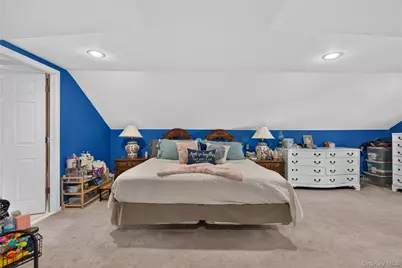69 Robert Street, Patchogue, NY 11772 - Photo 15
