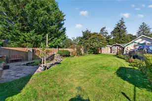 69 Robert St, Patchogue, NY 11772 - Photo 33
