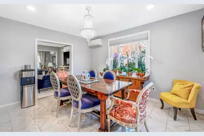 132 Herman Boulevard, Franklin Square, NY 11010 - Photo 17