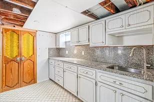 132 Herman Blvd, Franklin Square, NY 11010 - Photo 39