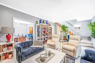 132 Herman Blvd, Franklin Square, NY 11010 - Photo 15
