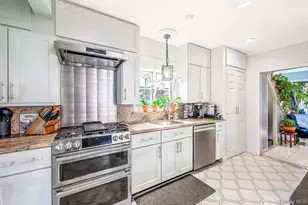 132 Herman Blvd, Franklin Square, NY 11010 - Photo 19