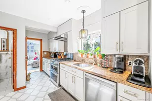 132 Herman Blvd, Franklin Square, NY 11010 - Photo 21