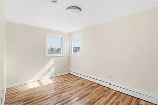 644 S 8th St, Lindenhurst, NY 11757 - Photo 23