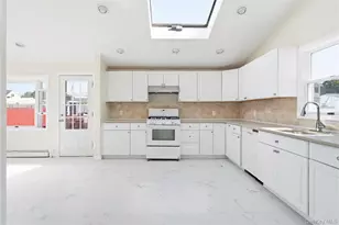 644 S 8th St, Lindenhurst, NY 11757 - Photo 9