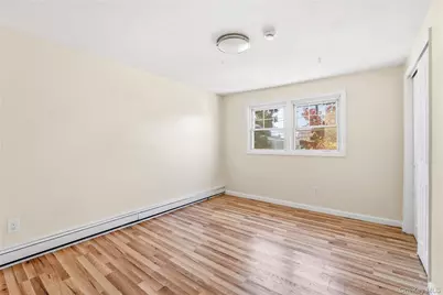 644 S 8th Street, Lindenhurst, NY 11757 - Photo 19