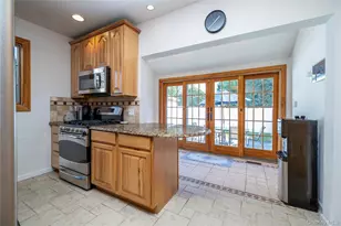 129 Southard Ave, Rockville Centre, NY 11570 - Photo 9