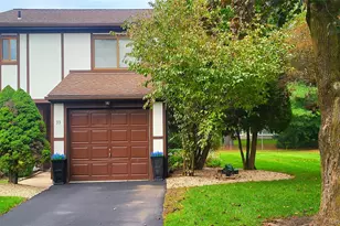 33 Amber Ct, Poughkeepsie, NY 12603 - Photo 3
