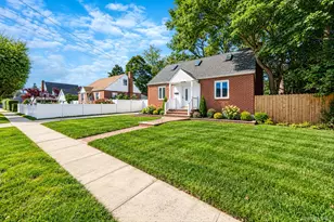167 Stanton Blvd, Uniondale, NY 11553 - Photo 3