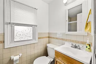607 N Monroe Ave, Lindenhurst, NY 11757 - Photo 11