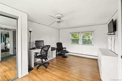 607 N Monroe Avenue, Lindenhurst, NY 11757 - Photo 7