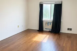 886 Rensselaer Ave, New York, NY 10309 - Photo 3