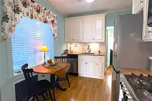 8 St Nicholas St, Lynbrook, NY 11563 - Photo 5
