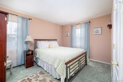 132 Yoakum Avenue, Farmingdale, NY 11735 - Photo 17