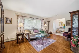 132 Yoakum Ave, Farmingdale, NY 11735 - Photo 5