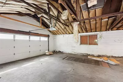 9 Plandome Place, Selden, NY 11784 - Photo 25