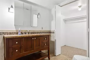 9 Plandome Pl, Selden, NY 11784 - Photo 17