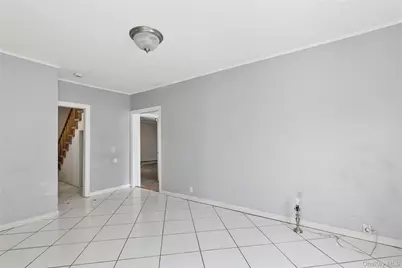 9 Plandome Place, Selden, NY 11784 - Photo 11