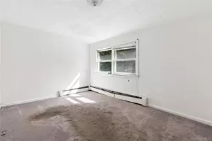 9 Plandome Pl, Selden, NY 11784 - Photo 15