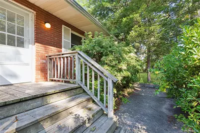9 Plandome Place, Selden, NY 11784 - Photo 29