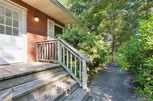 9 Plandome Pl, Selden, NY 11784 - Photo 29