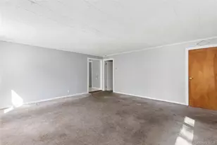 9 Plandome Pl, Selden, NY 11784 - Photo 7