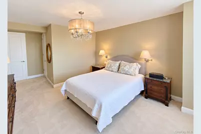 27010 Grand Central Parkway #28H, Floral Park, NY 11005 - Photo 17
