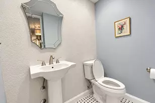 270-10 Grand Central Pkwy, Floral Park, NY 11005 - Photo 11