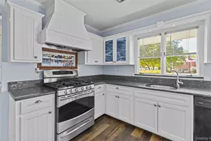 189 Atlantic Ave, Hempstead, NY 11550 - Photo 11