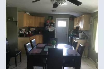 438 Mayflower Avenue, Brentwood, NY 11717 - Photo 3