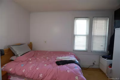 137-58 Kalmia Avenue, Flushing, NY 11355 - Photo 11