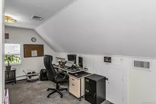 23 Summit Ln, Levittown, NY 11756 - Photo 17
