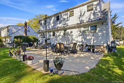 118 Liberty Street, Deer Park, NY 11729 - Photo 27