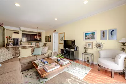 3410 Bennington Drive #3410, Fishkill, NY 12524 - Photo 5