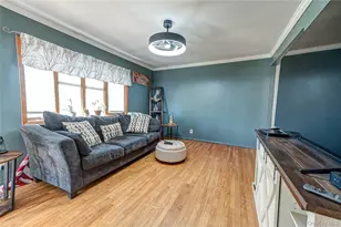 9 Po Ln, Hicksville, NY 11801 - Photo 5