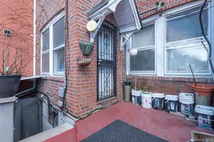 116-50 227th St, Cambria Heights, NY 11411 - Photo 27