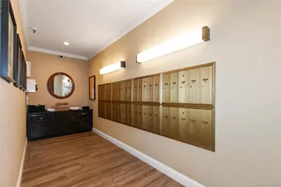 21 Chapel Place Chapel Place #3J, Great Neck, NY 11021 - Photo 3